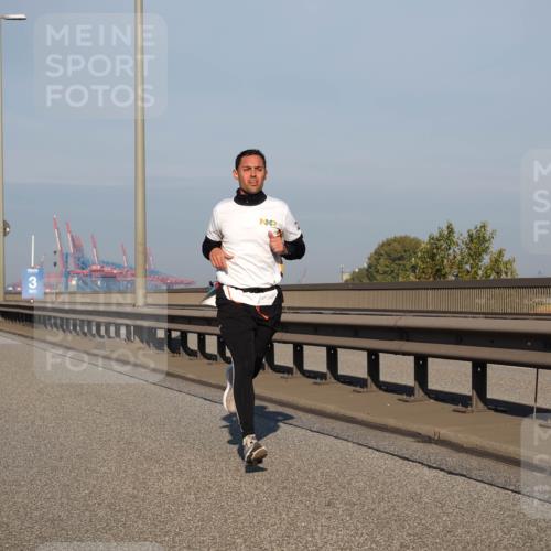 03.10.2025 - Köhlbrandbrückenlauf Fabian Wolf http://msf.ph/oto/9021738 03.10.2025 09:36:17 Position 3 3 meine-sportfotos.de