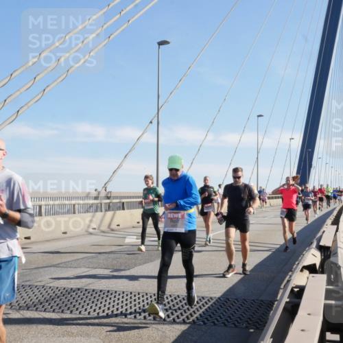 03.10.2025 - Köhlbrandbrückenlauf Matties Gatica Varas http://msf.ph/oto/9021744 03.10.2025 12:27:10 Position 1  meine-sportfotos.de