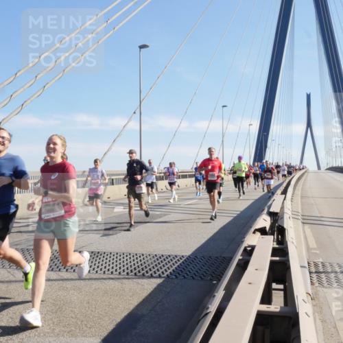 03.10.2025 - Köhlbrandbrückenlauf Matties Gatica Varas http://msf.ph/oto/9021768 03.10.2025 12:27:17 Position 1  meine-sportfotos.de