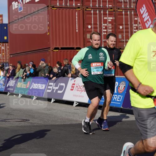 03.10.2025 - Köhlbrandbrückenlauf Michael Burmester http://msf.ph/oto/9021781 03.10.2025 10:23:14 Ziel 1482, 1597, 1629, 1827, 1875, 2139, 2683, 2684, 2740, 2783, 2810, 2840, 2842, 3221 meine-sportfotos.de