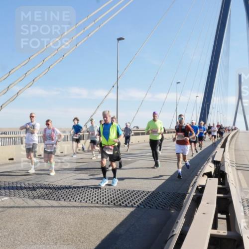 03.10.2025 - Köhlbrandbrückenlauf Matties Gatica Varas http://msf.ph/oto/9021782 03.10.2025 12:27:20 Position 1  meine-sportfotos.de