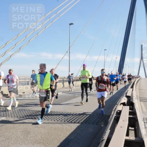 03.10.2025 - Köhlbrandbrückenlauf Matties Gatica Varas http://msf.ph/oto/9021784 03.10.2025 12:27:21 Position 1 4504 meine-sportfotos.de