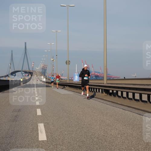 03.10.2025 - Köhlbrandbrückenlauf Fabian Wolf http://msf.ph/oto/9021788 03.10.2025 09:36:29 Position 3 3 meine-sportfotos.de