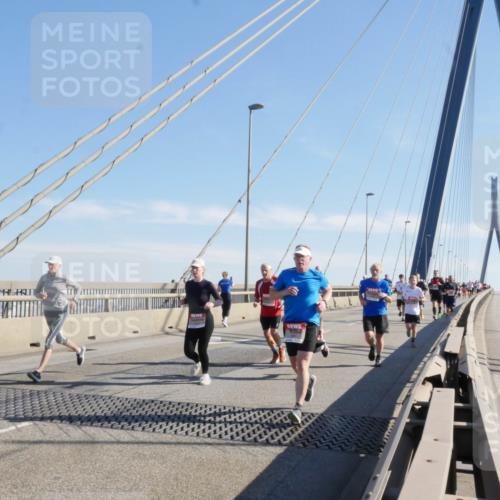 03.10.2025 - Köhlbrandbrückenlauf Matties Gatica Varas http://msf.ph/oto/9021797 03.10.2025 12:27:23 Position 1  meine-sportfotos.de