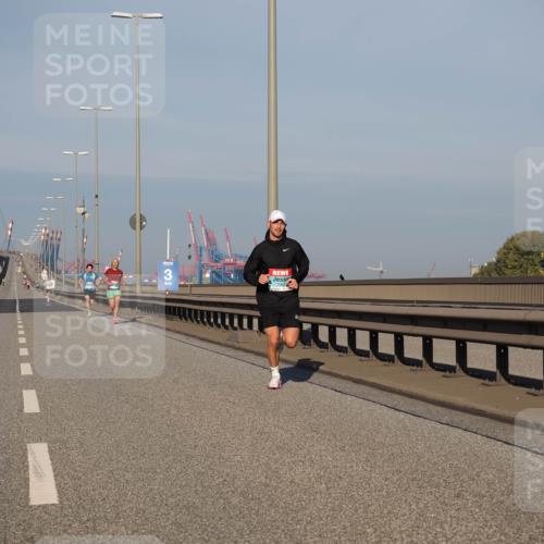 03.10.2025 - Köhlbrandbrückenlauf Fabian Wolf http://msf.ph/oto/9021814 03.10.2025 09:36:30 Position 3 3 meine-sportfotos.de
