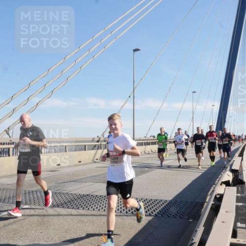 03.10.2025 - Köhlbrandbrückenlauf Matties Gatica Varas http://msf.ph/oto/9021815 03.10.2025 12:27:27 Position 1 8088 meine-sportfotos.de