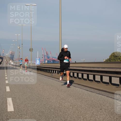 03.10.2025 - Köhlbrandbrückenlauf Fabian Wolf http://msf.ph/oto/9021818 03.10.2025 09:36:30 Position 3  meine-sportfotos.de