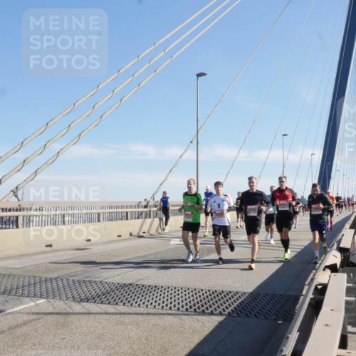 03.10.2025 - Köhlbrandbrückenlauf Matties Gatica Varas http://msf.ph/oto/9021822 03.10.2025 12:27:28 Position 1  meine-sportfotos.de