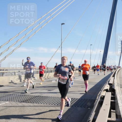 03.10.2025 - Köhlbrandbrückenlauf Matties Gatica Varas http://msf.ph/oto/9021836 03.10.2025 12:27:32 Position 1 4196 meine-sportfotos.de