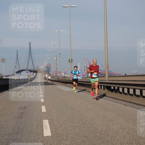03.10.2025 - Köhlbrandbrückenlauf Fabian Wolf http://msf.ph/oto/9021859 03.10.2025 09:36:36 Position 3  meine-sportfotos.de