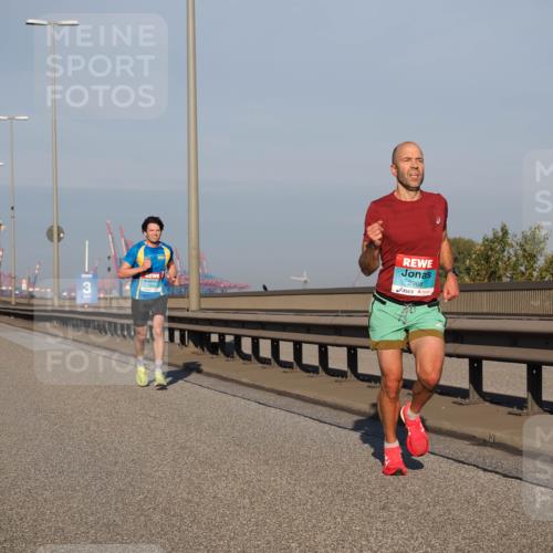03.10.2025 - Köhlbrandbrückenlauf Fabian Wolf http://msf.ph/oto/9021886 03.10.2025 09:36:39 Position 3 2968 meine-sportfotos.de