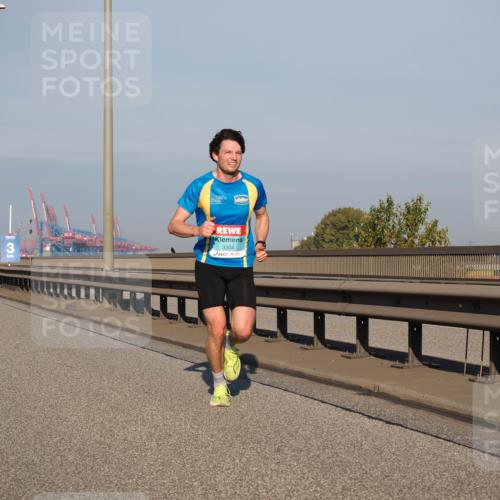 03.10.2025 - Köhlbrandbrückenlauf Fabian Wolf http://msf.ph/oto/9021905 03.10.2025 09:36:41 Position 3 3, 3304, 10880000686 meine-sportfotos.de