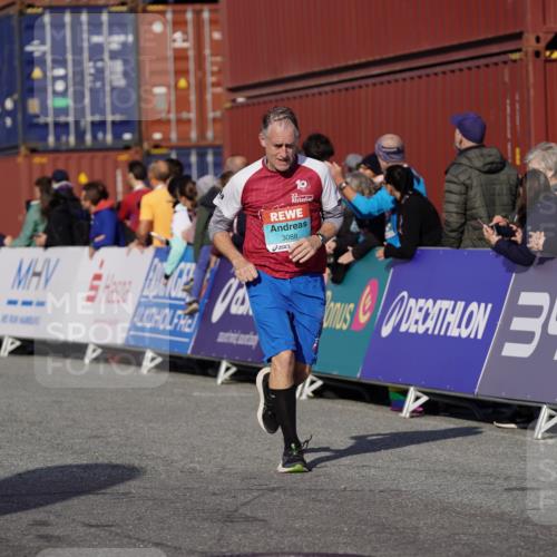 03.10.2025 - Köhlbrandbrückenlauf Michael Burmester http://msf.ph/oto/9021935 03.10.2025 10:23:37 Ziel 1001, 1160, 1545, 2310, 2782, 3088 meine-sportfotos.de