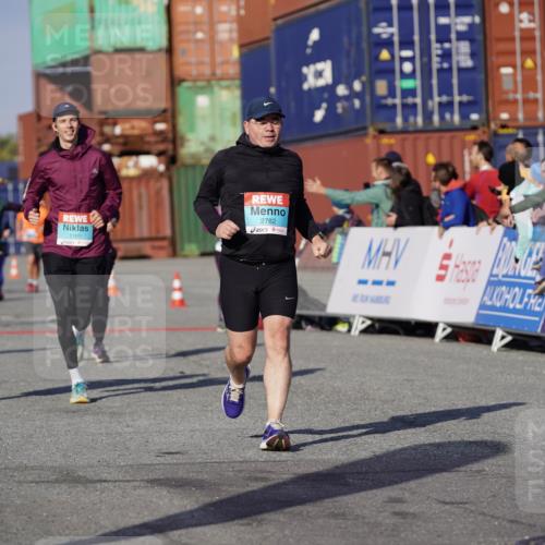 03.10.2025 - Köhlbrandbrückenlauf Michael Burmester http://msf.ph/oto/9021940 03.10.2025 10:23:39 Ziel 1001, 1160, 1545, 1825, 2310, 2782, 3088 meine-sportfotos.de