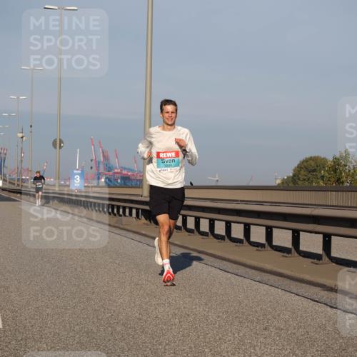 03.10.2025 - Köhlbrandbrückenlauf Fabian Wolf http://msf.ph/oto/9021957 03.10.2025 09:36:57 Position 3 3, 3209 meine-sportfotos.de