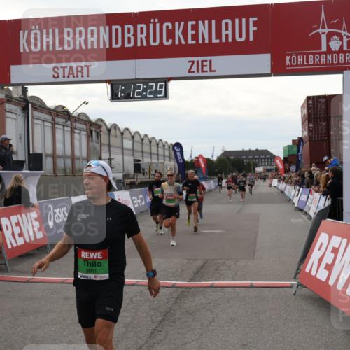 03.10.2025 - Köhlbrandbrückenlauf Julia Fischer http://msf.ph/oto/9021996 03.10.2025 16:12:30 Ziel 7203, 7654, 7688, 8501, 8901, 9060, 9061, 9359, 9454, 9677, 9706 meine-sportfotos.de