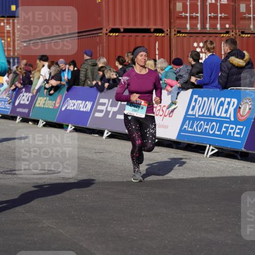 03.10.2025 - Köhlbrandbrückenlauf Michael Burmester http://msf.ph/oto/9022001 03.10.2025 10:23:47 Ziel 1001, 1147, 1160, 1545, 1571, 1825, 1994, 2078, 2310, 2782, 3803 meine-sportfotos.de