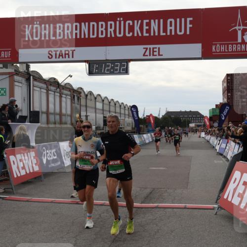 03.10.2025 - Köhlbrandbrückenlauf Julia Fischer http://msf.ph/oto/9022020 03.10.2025 16:12:32 Ziel 7203, 7654, 7688, 8501, 8901, 9060, 9061, 9359, 9454, 9677, 9706 meine-sportfotos.de