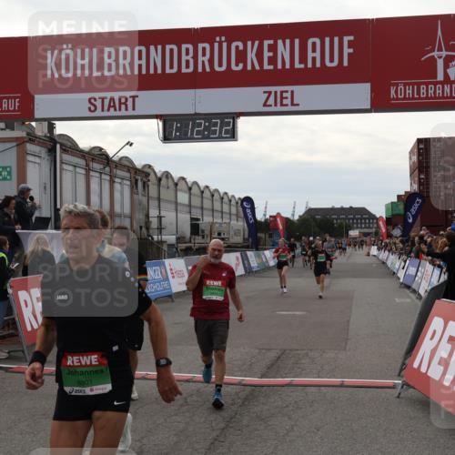 03.10.2025 - Köhlbrandbrückenlauf Julia Fischer http://msf.ph/oto/9022025 03.10.2025 16:12:33 Ziel 7203, 7502, 7654, 7688, 8901, 9060, 9061, 9359, 9454, 9677, 9706 meine-sportfotos.de