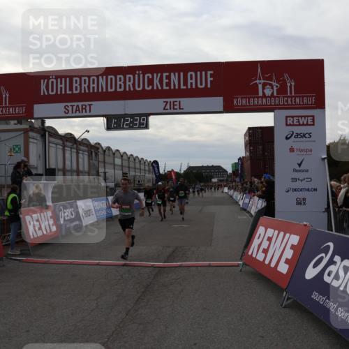03.10.2025 - Köhlbrandbrückenlauf Julia Fischer http://msf.ph/oto/9022055 03.10.2025 16:12:40 Ziel 7203, 7502, 7654, 8901, 8957, 8960, 8979, 8982, 9296, 9300, 9307, 9420, 9454, 9677, 9706 meine-sportfotos.de