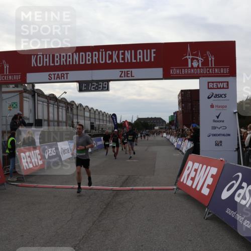 03.10.2025 - Köhlbrandbrückenlauf Julia Fischer http://msf.ph/oto/9022058 03.10.2025 16:12:40 Ziel 7203, 7502, 7654, 8901, 8957, 8960, 8979, 8982, 9296, 9300, 9307, 9420, 9454, 9677, 9706 meine-sportfotos.de