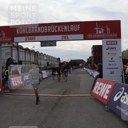 03.10.2025 - Köhlbrandbrückenlauf Julia Fischer http://msf.ph/oto/9022062 03.10.2025 16:12:40 Ziel 7203, 7502, 7654, 8901, 8957, 8960, 8979, 8982, 9296, 9300, 9307, 9420, 9454, 9677, 9706 meine-sportfotos.de