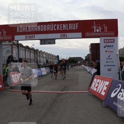 03.10.2025 - Köhlbrandbrückenlauf Julia Fischer http://msf.ph/oto/9022065 03.10.2025 16:12:41 Ziel 7203, 7502, 8901, 8957, 8960, 8979, 8982, 9296, 9300, 9307, 9420, 9454, 9677, 9706 meine-sportfotos.de
