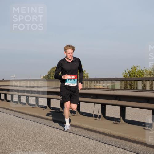03.10.2025 - Köhlbrandbrückenlauf Fabian Wolf http://msf.ph/oto/9022067 03.10.2025 09:37:08 Position 3 3127 meine-sportfotos.de