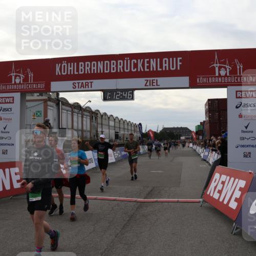 03.10.2025 - Köhlbrandbrückenlauf Julia Fischer http://msf.ph/oto/9022108 03.10.2025 16:12:46 Ziel 7358, 7457, 7482, 7502, 8957, 8960, 8979, 8982, 9296, 9300, 9307, 9420 meine-sportfotos.de