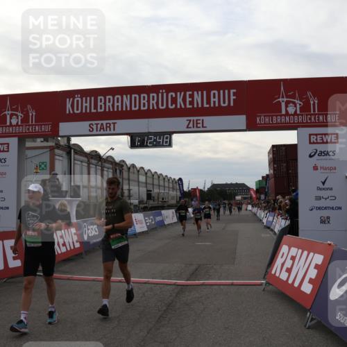 03.10.2025 - Köhlbrandbrückenlauf Julia Fischer http://msf.ph/oto/9022125 03.10.2025 16:12:48 Ziel 7358, 7457, 7482, 7502, 7653, 8957, 8960, 8979, 8982, 9296, 9300, 9307, 9420 meine-sportfotos.de