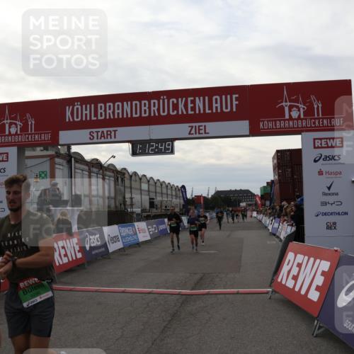 03.10.2025 - Köhlbrandbrückenlauf Julia Fischer http://msf.ph/oto/9022137 03.10.2025 16:12:49 Ziel 7358, 7457, 7482, 7502, 7653, 8957, 8960, 8979, 8982, 9296, 9300, 9307, 9420 meine-sportfotos.de