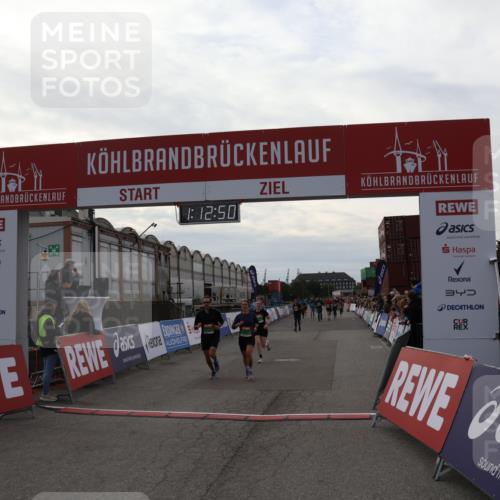 03.10.2025 - Köhlbrandbrückenlauf Julia Fischer http://msf.ph/oto/9022147 03.10.2025 16:12:50 Ziel 7358, 7443, 7457, 7482, 7653, 8957, 8960, 8979, 8982, 9296, 9300, 9307, 9420 meine-sportfotos.de