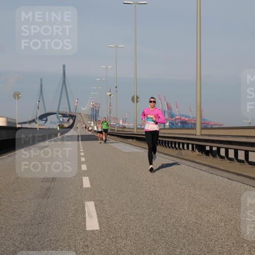 03.10.2025 - Köhlbrandbrückenlauf Fabian Wolf http://msf.ph/oto/9022152 03.10.2025 09:37:30 Position 3  meine-sportfotos.de