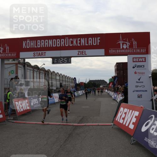 03.10.2025 - Köhlbrandbrückenlauf Julia Fischer http://msf.ph/oto/9022160 03.10.2025 16:12:51 Ziel 7358, 7443, 7457, 7482, 7653, 8957, 8960, 8979, 8982, 9296, 9300, 9307, 9420 meine-sportfotos.de