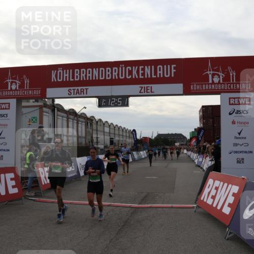 03.10.2025 - Köhlbrandbrückenlauf Julia Fischer http://msf.ph/oto/9022166 03.10.2025 16:12:52 Ziel 7354, 7358, 7443, 7457, 7482, 7653, 8957, 8960, 8979, 8982, 9296, 9300, 9307, 9420 meine-sportfotos.de