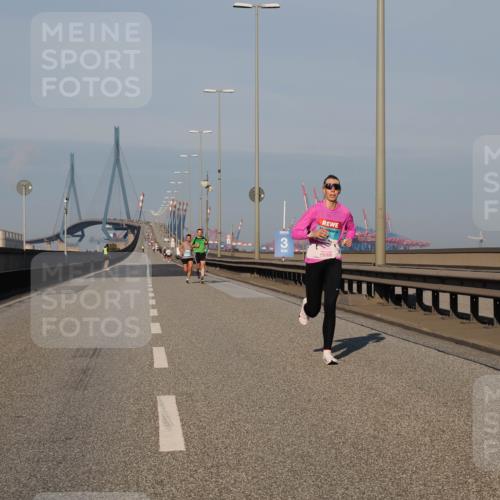 03.10.2025 - Köhlbrandbrückenlauf Fabian Wolf http://msf.ph/oto/9022172 03.10.2025 09:37:31 Position 3  meine-sportfotos.de