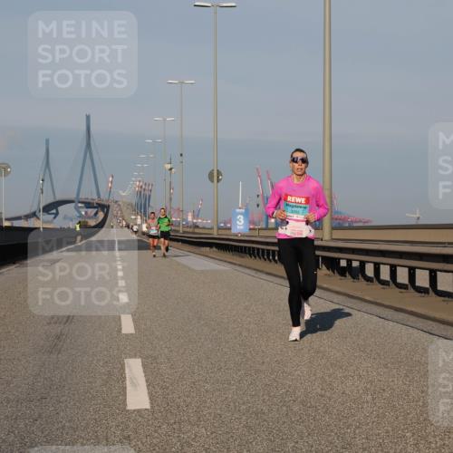 03.10.2025 - Köhlbrandbrückenlauf Fabian Wolf http://msf.ph/oto/9022182 03.10.2025 09:37:31 Position 3 3, 3203 meine-sportfotos.de