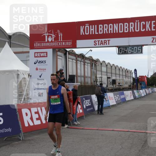 03.10.2025 - Köhlbrandbrückenlauf Julia Fischer http://msf.ph/oto/9022199 03.10.2025 15:46:05 Ziel 7002, 9130 meine-sportfotos.de