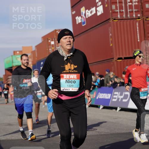 03.10.2025 - Köhlbrandbrückenlauf Michael Burmester http://msf.ph/oto/9022234 03.10.2025 10:24:06 Ziel 1329, 2239, 2319, 2340, 2384, 2970, 3597 meine-sportfotos.de