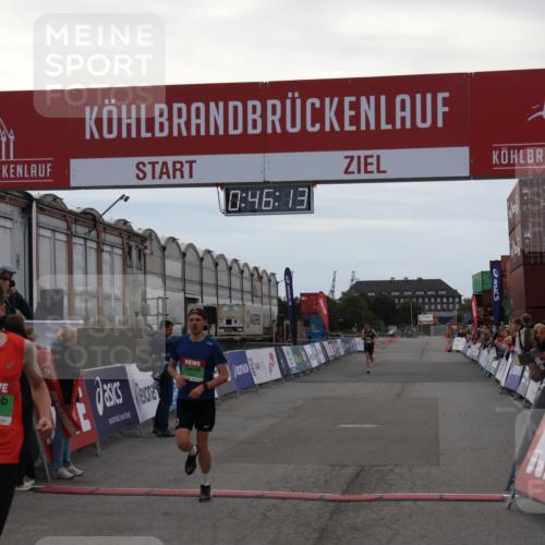 03.10.2025 - Köhlbrandbrückenlauf Julia Fischer http://msf.ph/oto/9022236 03.10.2025 15:46:13 Ziel 7003, 9130, 9720 meine-sportfotos.de
