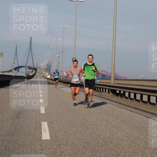 03.10.2025 - Köhlbrandbrückenlauf Fabian Wolf http://msf.ph/oto/9022237 03.10.2025 09:37:40 Position 3  meine-sportfotos.de