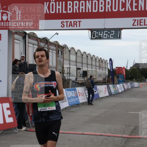 03.10.2025 - Köhlbrandbrückenlauf Julia Fischer http://msf.ph/oto/9022270 03.10.2025 15:46:21 Ziel 7003, 9130, 9720 meine-sportfotos.de