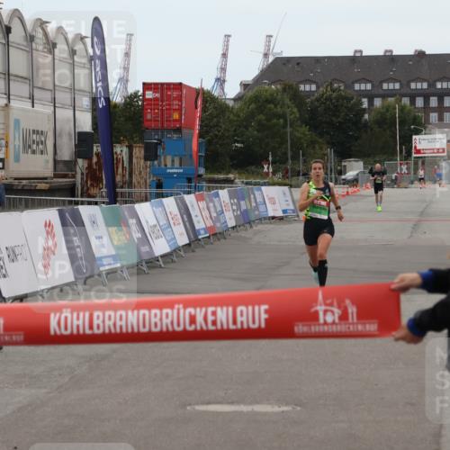 03.10.2025 - Köhlbrandbrückenlauf Julia Fischer http://msf.ph/oto/9022299 03.10.2025 15:46:55 Ziel 7034 meine-sportfotos.de