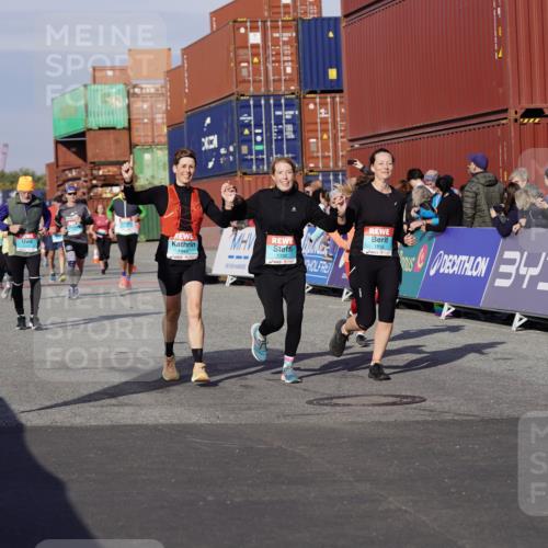 03.10.2025 - Köhlbrandbrückenlauf Michael Burmester http://msf.ph/oto/9022316 03.10.2025 10:24:15 Ziel 1440, 1683, 1717, 1732, 1762, 1895, 2187, 2340, 3074, 3620 meine-sportfotos.de