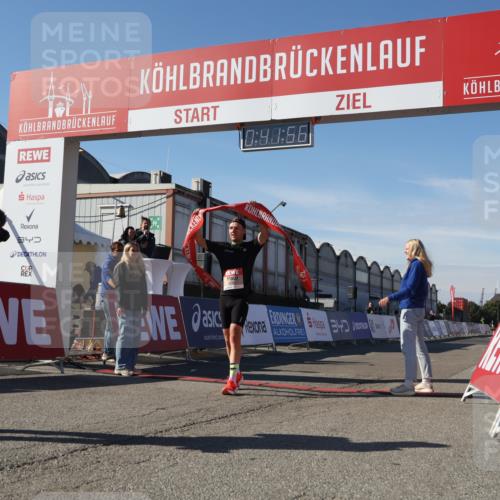 03.10.2025 - Köhlbrandbrückenlauf Luisa Fischer http://msf.ph/oto/9022327 03.10.2025 12:41:54 Ziel 6099 meine-sportfotos.de