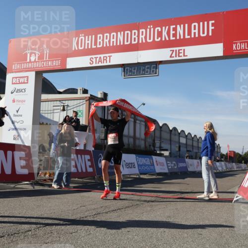 03.10.2025 - Köhlbrandbrückenlauf Luisa Fischer http://msf.ph/oto/9022330 03.10.2025 12:41:55 Ziel 6099 meine-sportfotos.de