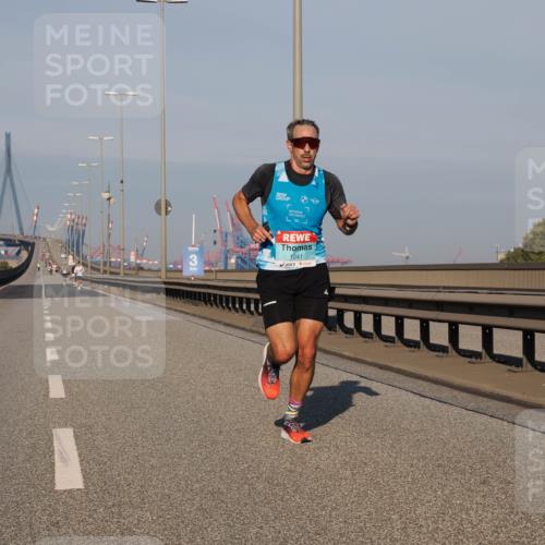 03.10.2025 - Köhlbrandbrückenlauf Fabian Wolf http://msf.ph/oto/9022382 03.10.2025 09:37:49 Position 3 1041 meine-sportfotos.de