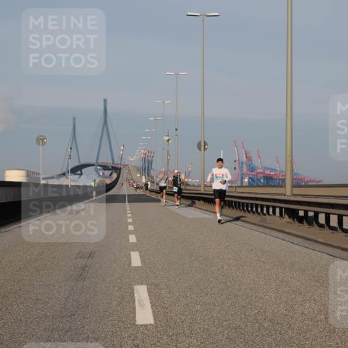 03.10.2025 - Köhlbrandbrückenlauf Fabian Wolf http://msf.ph/oto/9022404 03.10.2025 09:38:07 Position 3  meine-sportfotos.de