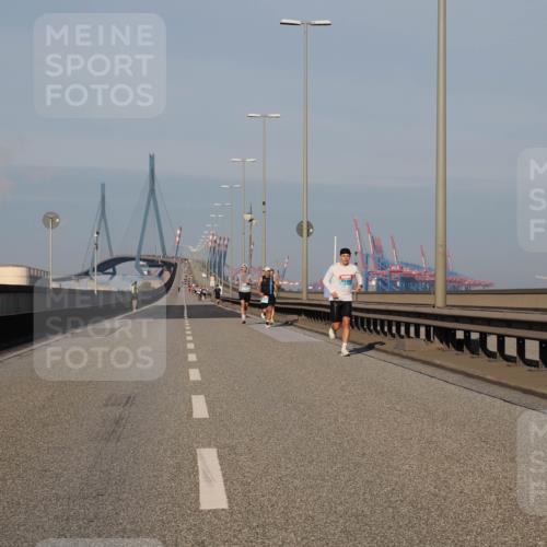 03.10.2025 - Köhlbrandbrückenlauf Fabian Wolf http://msf.ph/oto/9022416 03.10.2025 09:38:08 Position 3  meine-sportfotos.de