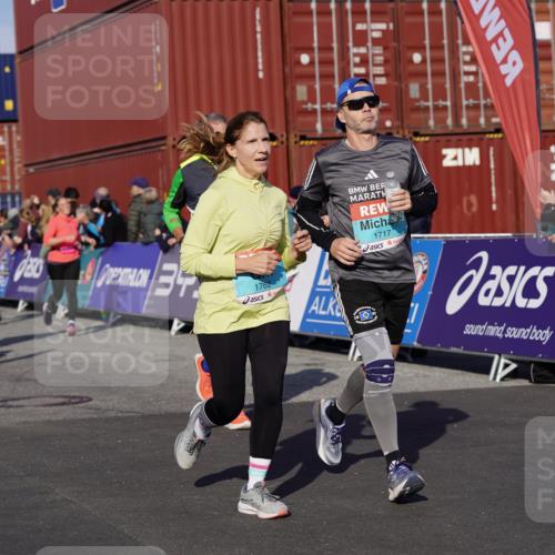 03.10.2025 - Köhlbrandbrückenlauf Michael Burmester http://msf.ph/oto/9022431 03.10.2025 10:24:22 Ziel 1345, 1433, 1683, 1697, 1717, 1762, 1987, 2045, 2169, 2173, 2187, 2234, 2680, 2847, 2848, 3038, 3042, 3240, 3523, 3620, 3759 meine-sportfotos.de